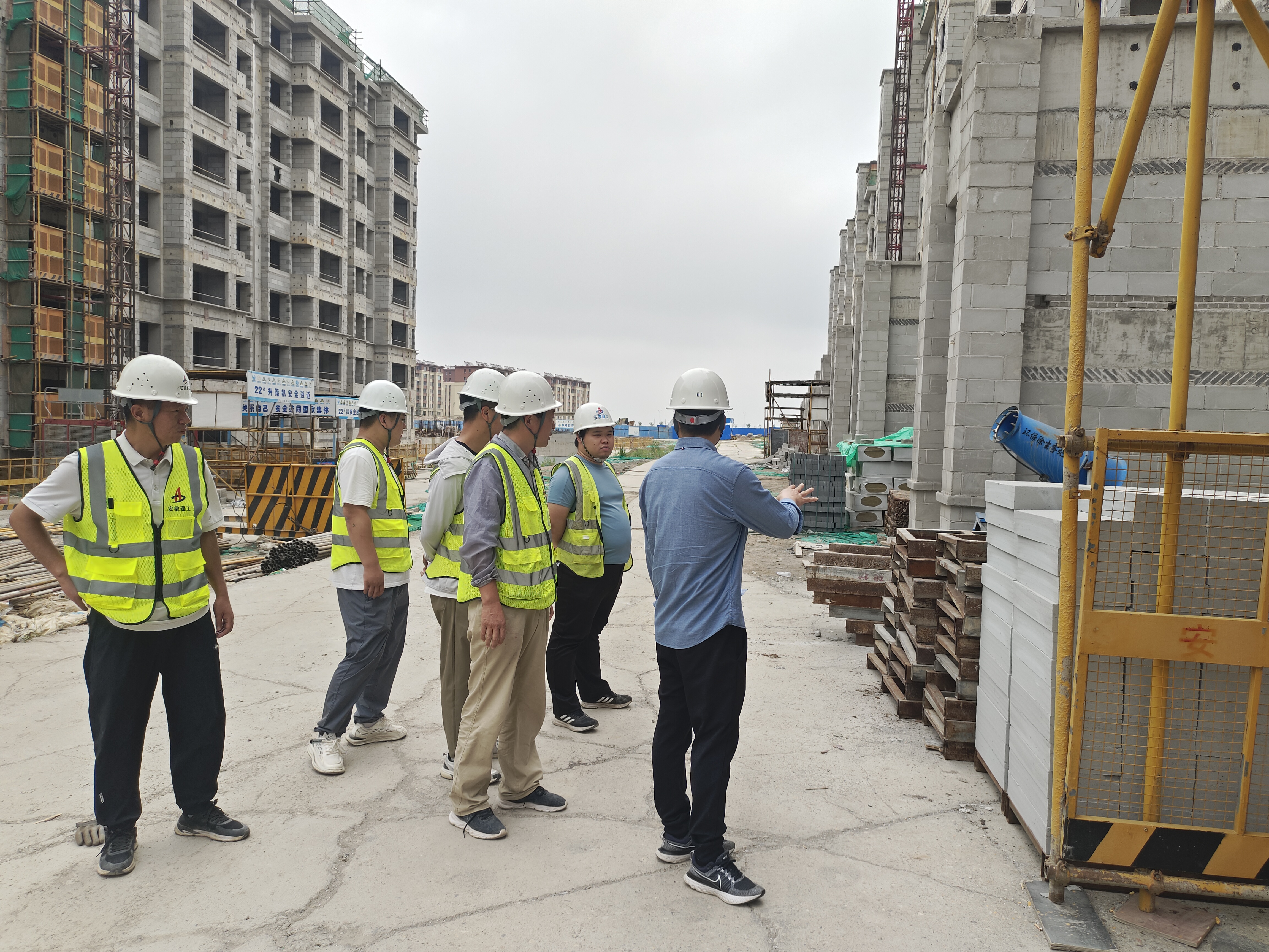 分公司分管副經(jīng)理帶隊(duì)檢查 (11).jpg